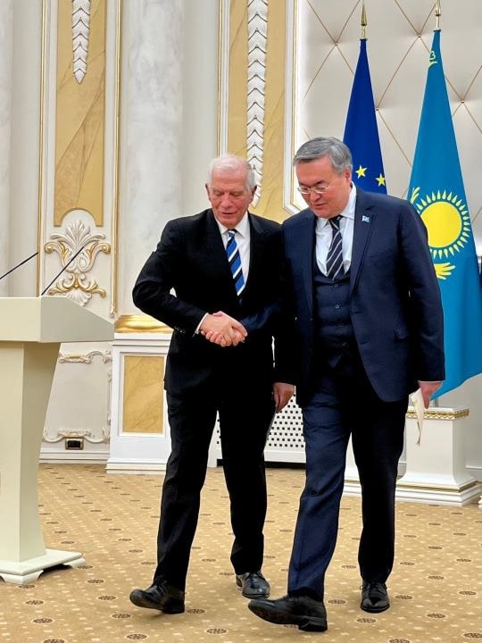 30 ans depuis l'établissement des relations diplomatiques. Kazakhstan et soja européen (2)