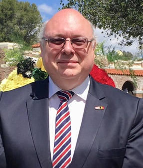 Анри Вантиегем - Чрезвычайный и Полномочный Посол Королевства Бельгии в Республике Казахстан - Торговая палата БеНиЛюкс